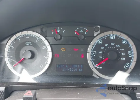 2010 Ford Escape Xlt z USA, uszkodzony, nr VIN 1FMCU0D79AKB11463